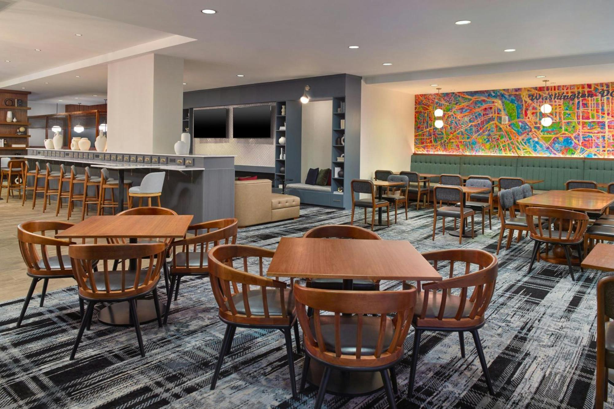 Hotel Courtyard By Marriott Washington, D.C./Foggy Bottom Zewnętrze zdjęcie