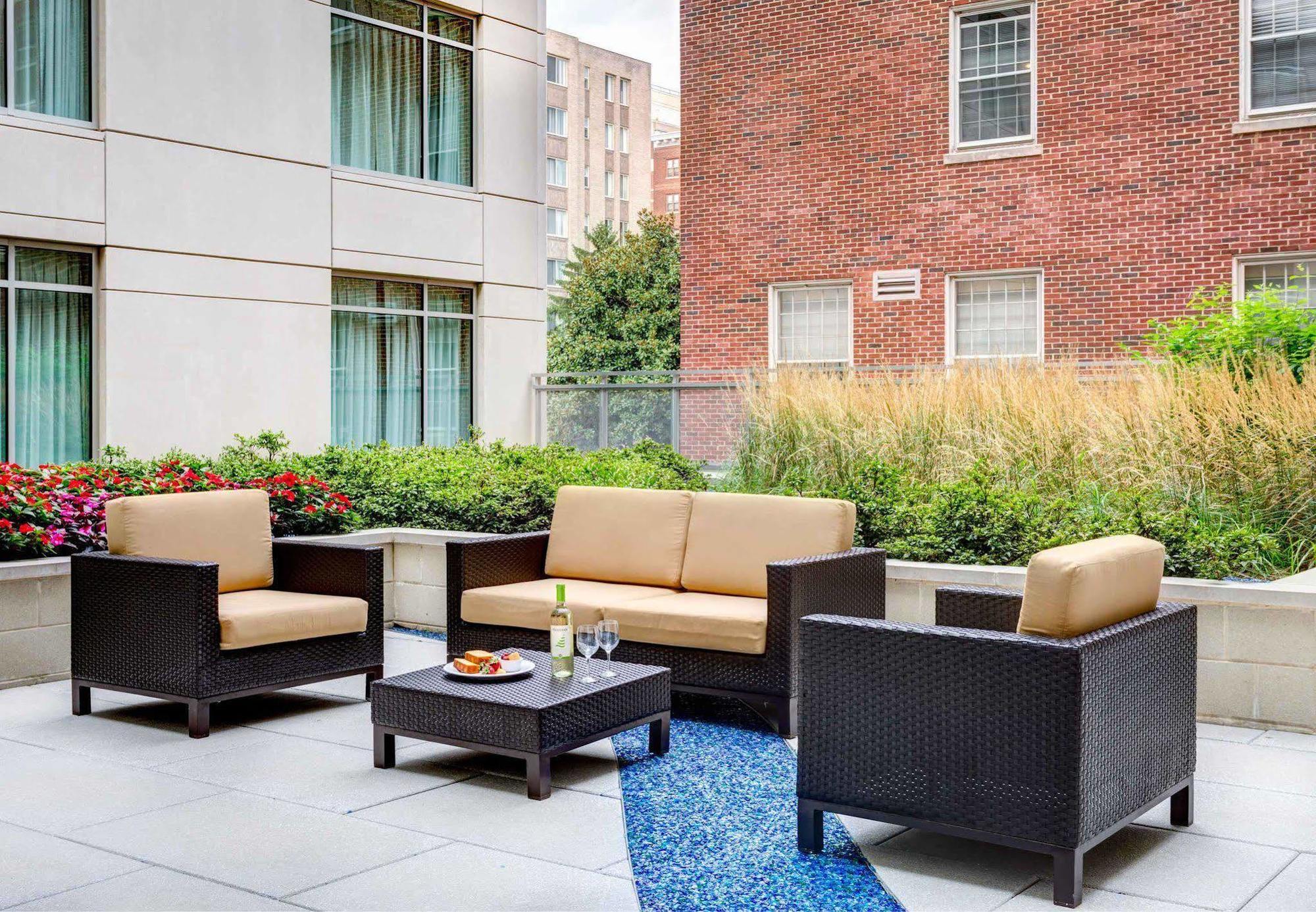 Hotel Courtyard By Marriott Washington, D.C./Foggy Bottom Zewnętrze zdjęcie